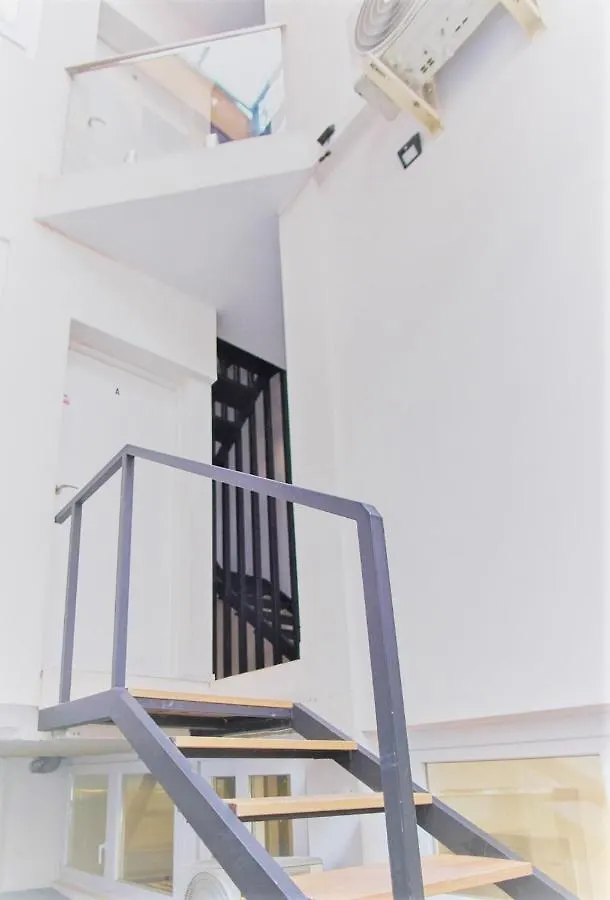 Coqueto Apartamento Nuevo En Pleno Centro De Algeciras Bb